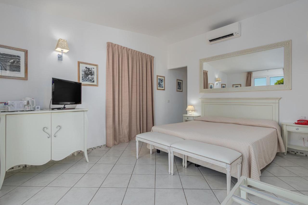 The Pelican Beach Resort & Spa - Adults Only Olbia Camera foto
