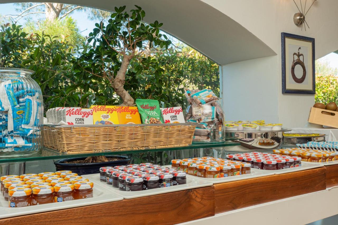 The Pelican Beach Resort & Spa - Adults Only Olbia Esterno foto