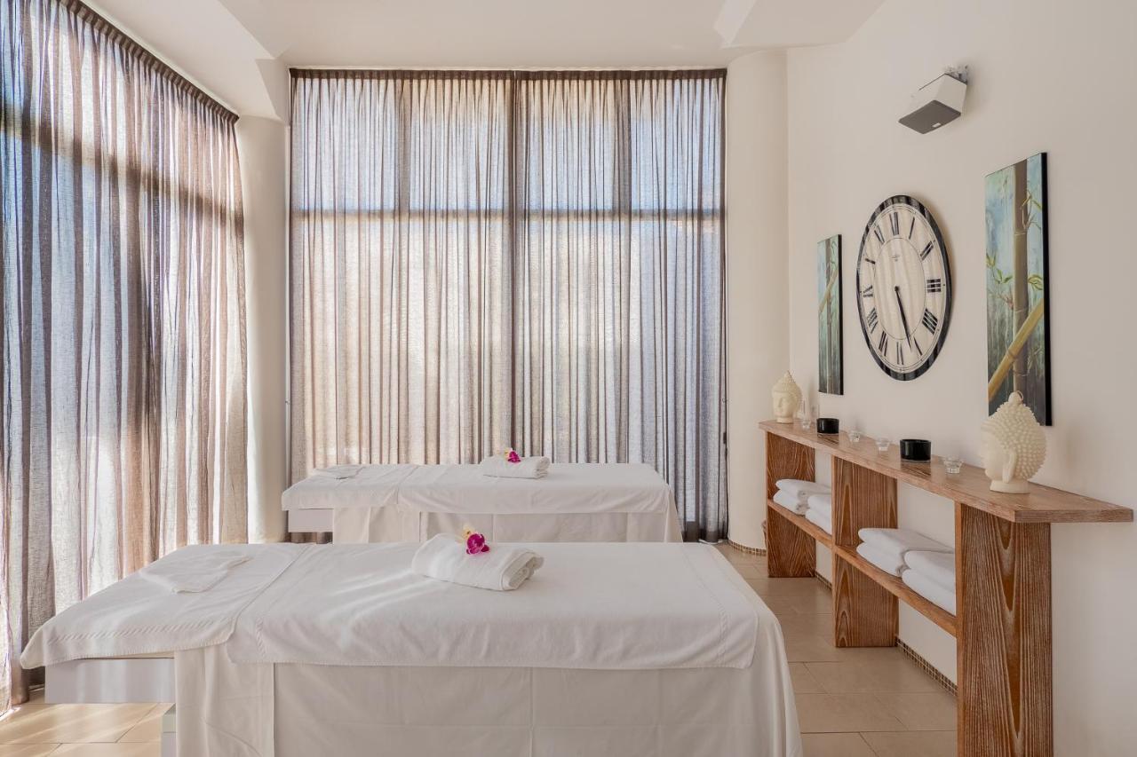 The Pelican Beach Resort & Spa - Adults Only Olbia Esterno foto
