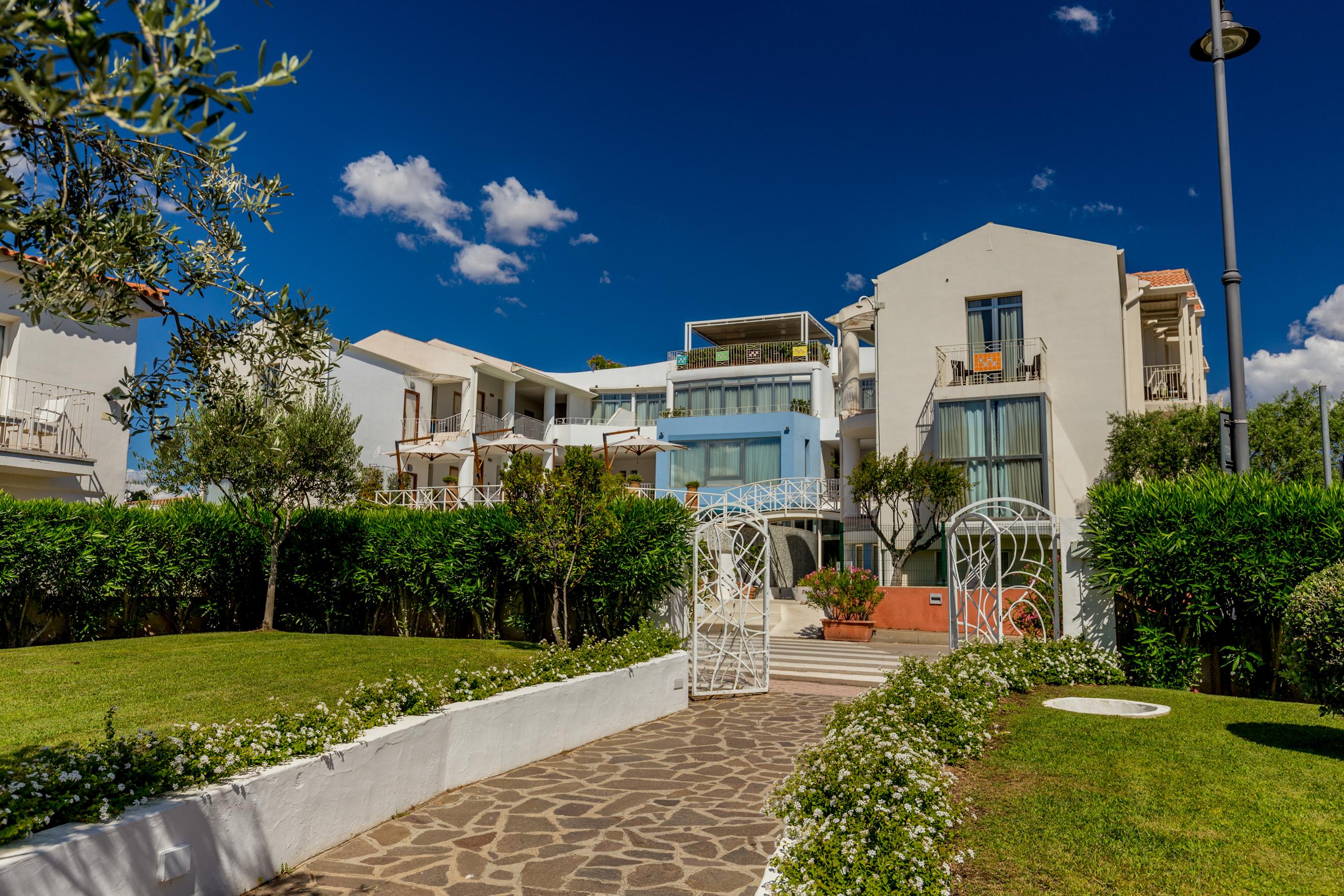 The Pelican Beach Resort & Spa - Adults Only Olbia Esterno foto