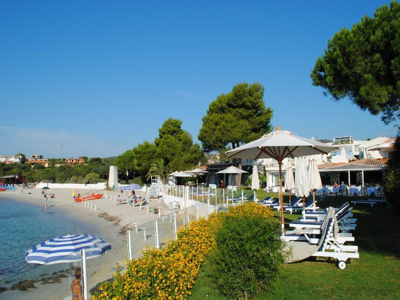 The Pelican Beach Resort & Spa - Adults Only Olbia Esterno foto