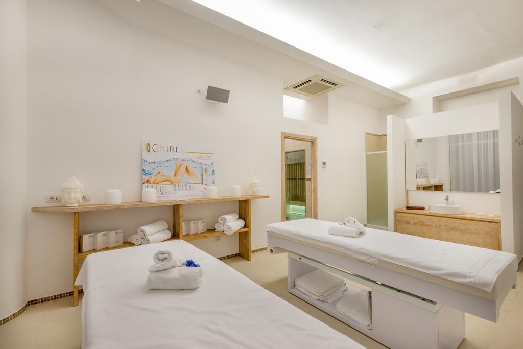 The Pelican Beach Resort & Spa - Adults Only Olbia Esterno foto